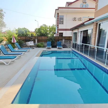 Lisa, 4 Bedroom, Private Pool , Calis Area פאטהיה