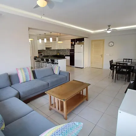 וילה Lisa, 4 Bedroom, Private Pool , Calis Area פאטהיה