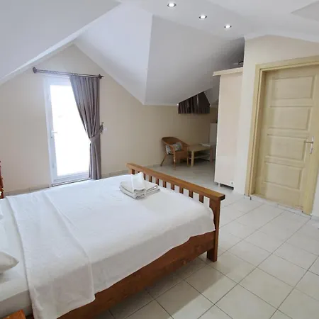 Lisa, 4 Bedroom, Private Pool , Calis Area פאטהיה